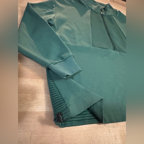 LIV Outdoor Zina half-zip Quarter-Zip Sweatshirt - Picture 3 of 9